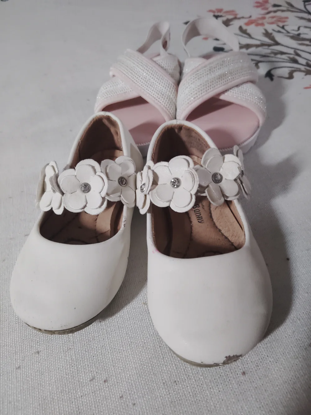 bebe Girls White Floral Mary Janes & Pink Crisscross Sandals